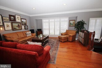 3335 Wilton Crest Ct in Alexandria, VA - Building Photo - Building Photo