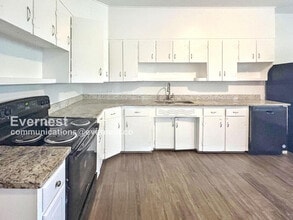 253 11th Ave NE in Graysville, AL - Building Photo - Building Photo