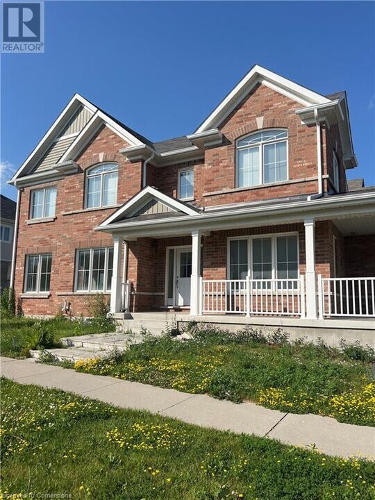 84 Ridge Rd in Cambridge, ON - Building Photo