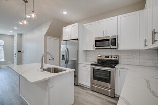 2017 N College Ave in Philadelphia, PA - Building Photo