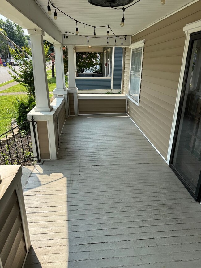 607 E 11th Ave in Bowling Green, KY - Foto de edificio - Building Photo