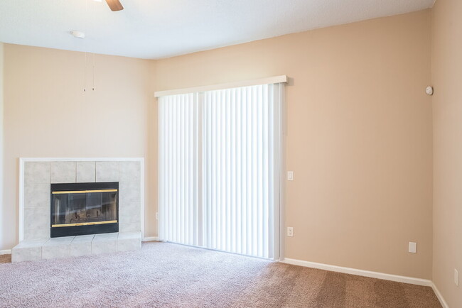 10332 Marsh Hawk Dr in Jacksonville, FL - Building Photo - Building Photo