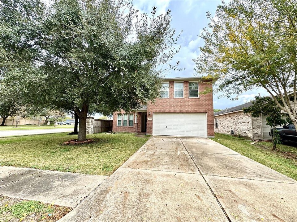 8435 Resada Park Ln in Richmond, TX - Building Photo