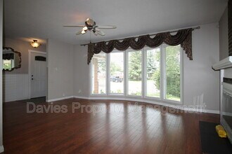 12203-12149 149 Ave NW in Edmonton, AB - Building Photo - Building Photo