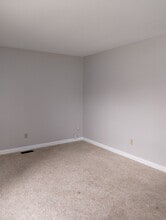 728-728 Red Deer Ln in Miamisburg, OH - Building Photo - Building Photo