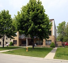 42 Meadowbrook Rd Apartments