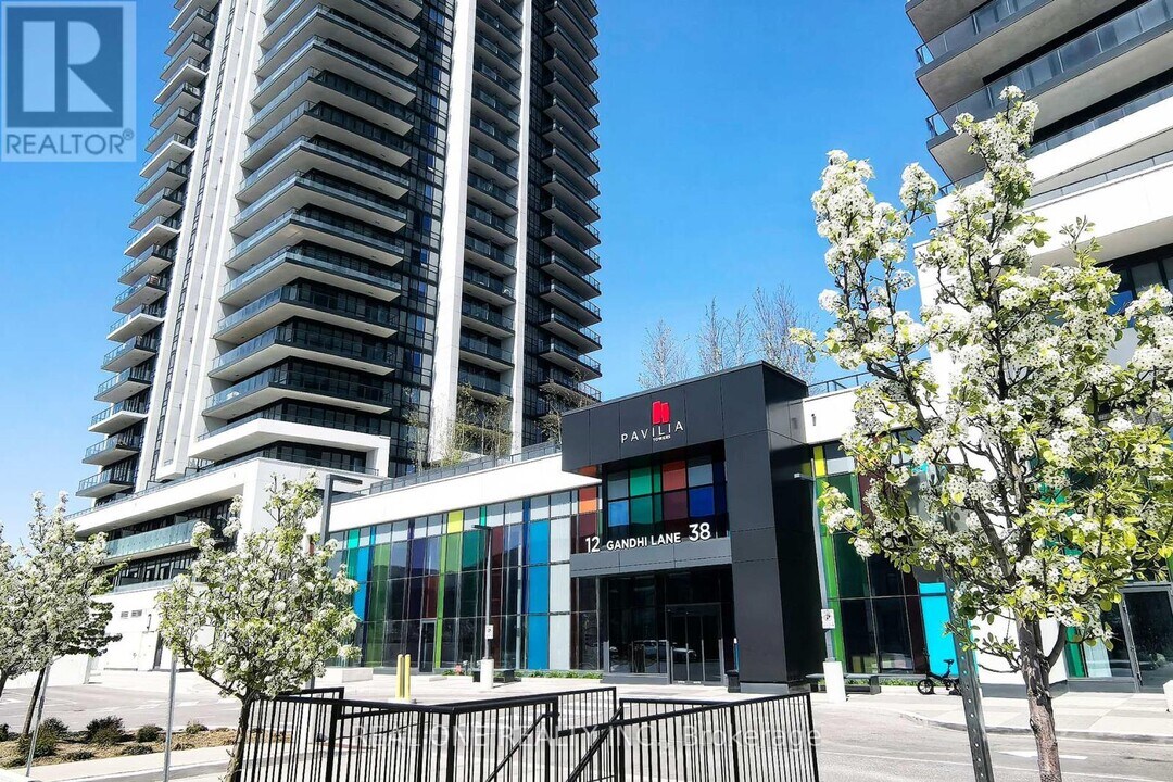 12-612 Gandhi Ln in Markham, ON - Building Photo