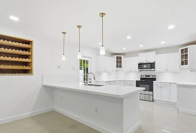 11399 SW 108th Ave in Miami, FL - Building Photo - Building Photo