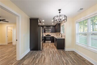 42 Arnold Rd in Cartersville, GA - Building Photo - Building Photo