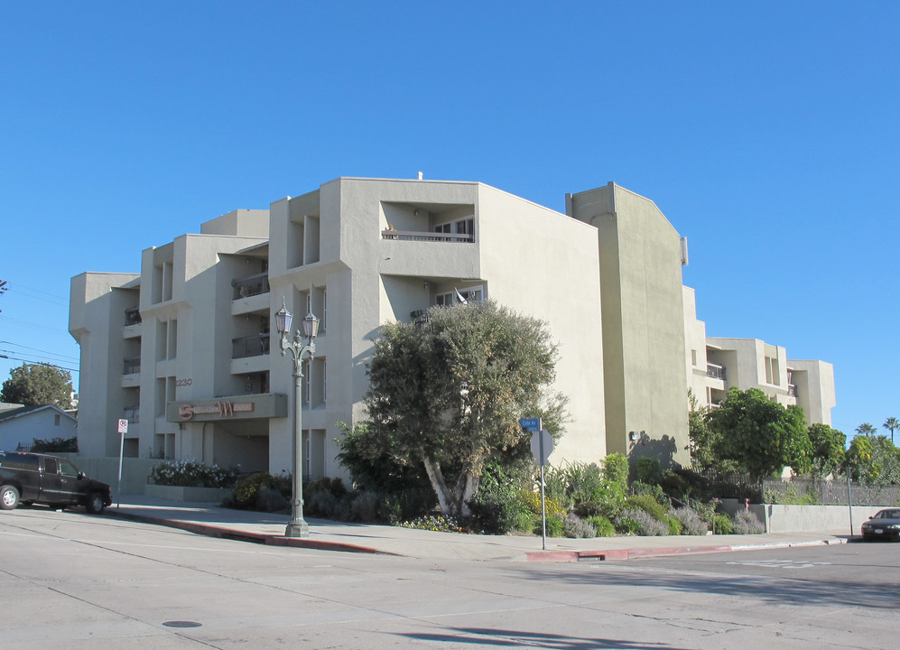 Stevenson Manor in Los Angeles, CA - Foto de edificio