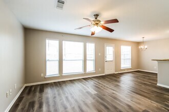 1111 Richcrest Dr in Houston, TX - Building Photo - Building Photo