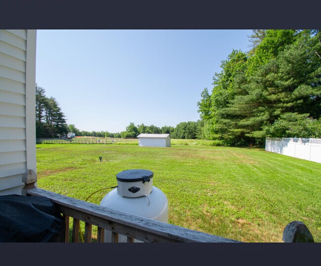 57 Edgecomb Rd in Lisbon, ME - Building Photo - Building Photo