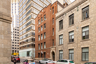 1101 Saint-Alexandre Rue in Montréal, QC - Building Photo - Building Photo