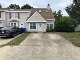 3930 Roebling Ln in Virginia Beach, VA - Building Photo