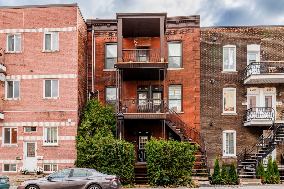 5580 Hadley Rue in Montréal, QC - Building Photo
