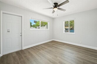 1244 NW 2nd Ave, Unit 0 in Fort Lauderdale, FL - Foto de edificio - Building Photo