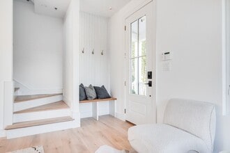 15-17-17 Jewett Pl in Newton, MA - Building Photo - Building Photo