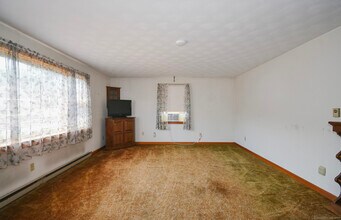 15 Elton St in New Britain, CT - Building Photo - Building Photo