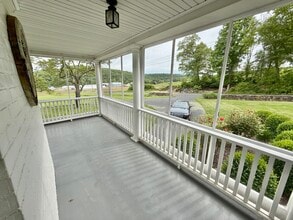 124 Purchase Brook Rd in Southbury, CT - Building Photo - Building Photo