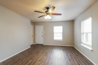12123 Carriage Oak Cir in Humble, TX - Building Photo - Building Photo