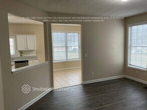 1218 Everwood Dr SW, Unit 1702 in Marietta, GA - Foto de edificio - Building Photo