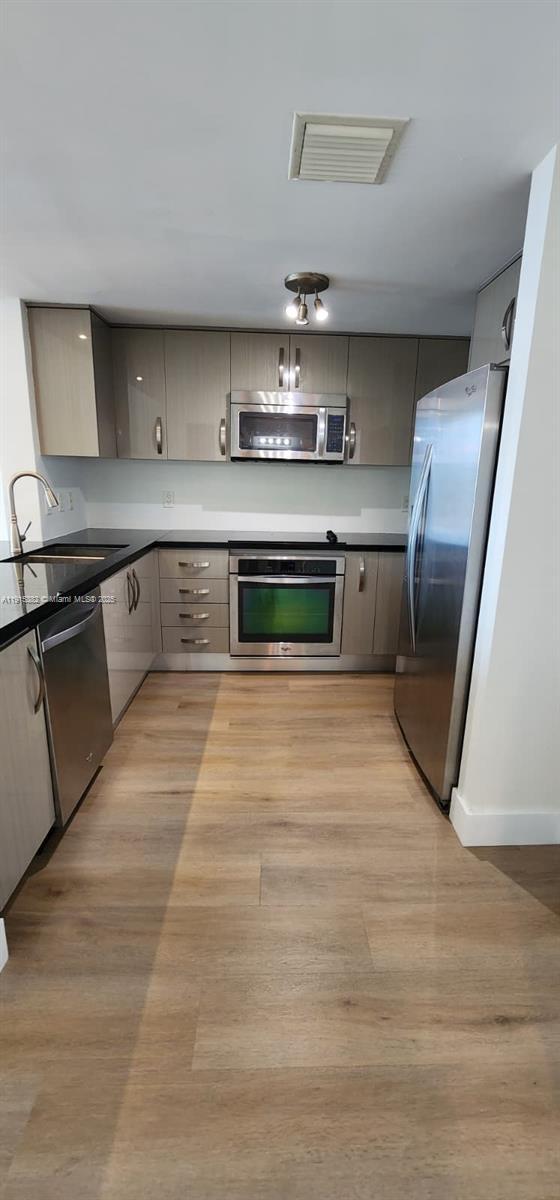 1250 S Miami Ave, Unit 1911 in Miami, FL - Foto de edificio - Building Photo