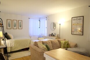 1420 York Ave in New York, NY - Building Photo