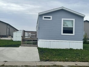 531 Santa Cruz Dr in Fargo, ND - Building Photo - Building Photo