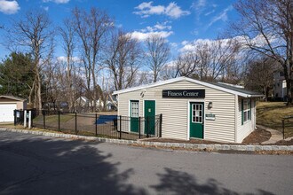 Cedar Village in Wilkes-Barre, PA - Foto de edificio - Building Photo