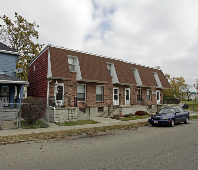 Holt Manor in Dayton, OH - Building Photo - Building Photo