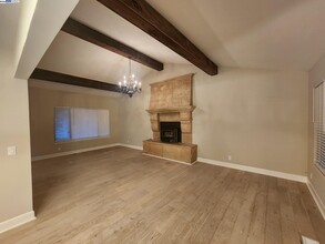 1768 Green Valley Rd in Danville, CA - Building Photo - Building Photo