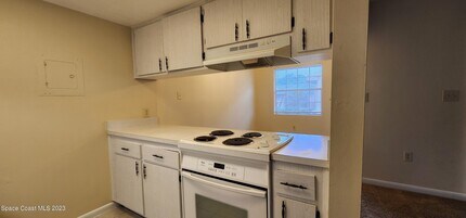 234 Bristol Ct in Melbourne, FL - Building Photo - Building Photo