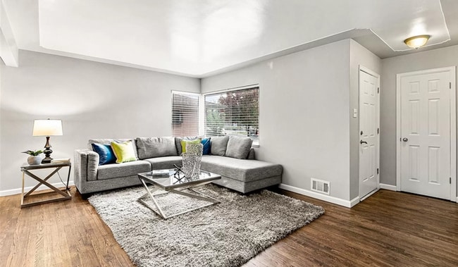 3210 Kearney St in Denver, CO - Building Photo - Building Photo
