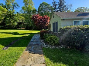 13 Old Quaker Hill Rd in Monroe, NY - Building Photo - Building Photo