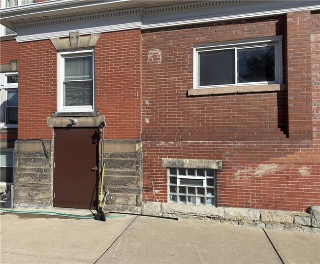 1500 Amanda St in Pittsburgh, PA - Building Photo - Building Photo