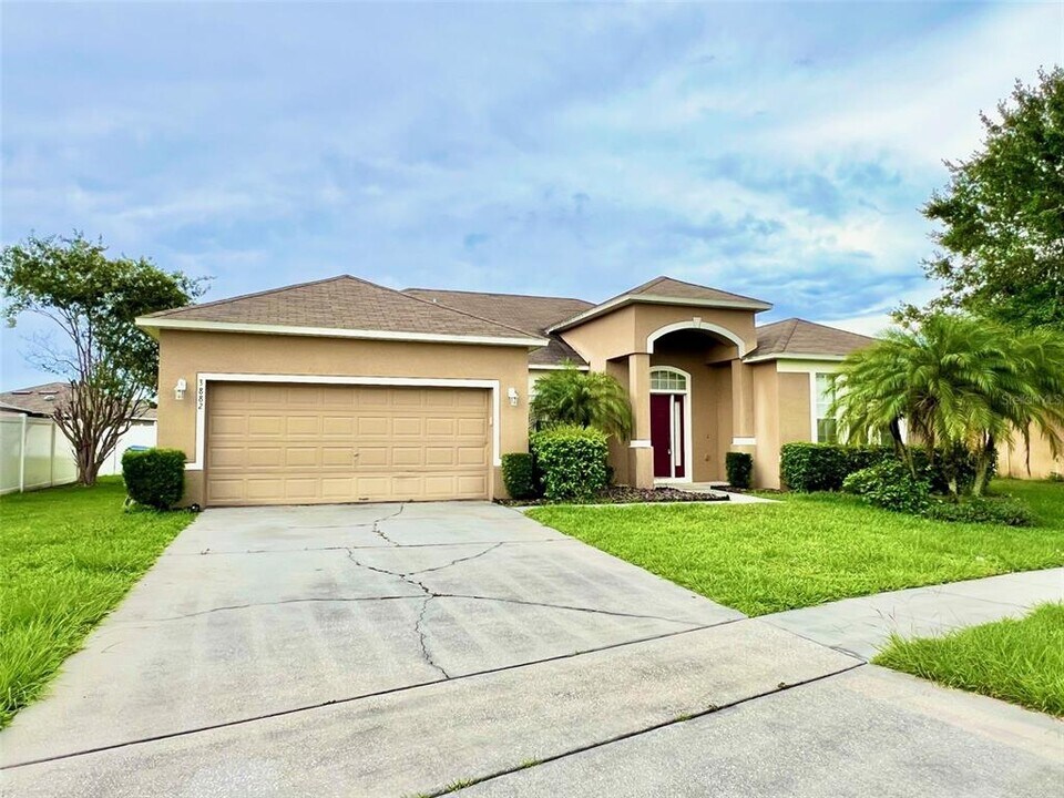 3882 Wood Thrush Dr in Kissimmee, FL - Building Photo