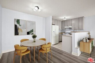 18530 Hatteras St in Los Angeles, CA - Building Photo - Building Photo