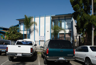 1542 Cedar in Long Beach, CA - Foto de edificio - Building Photo