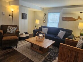 15 Tunis Ave, Unit High Tide in Old Orchard Beach, ME - Foto de edificio - Building Photo