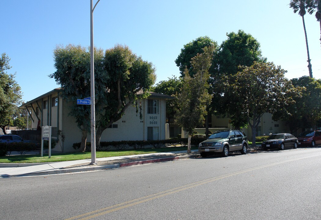 La Sidonia Apartments in Ventura, CA - Building Photo