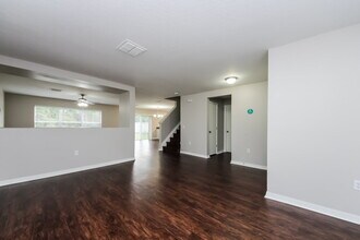 4650 Ross Lanier Ln in Kissimmee, FL - Building Photo - Building Photo