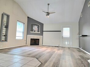 11918 S Brenton Knoll Dr in Tomball, TX - Foto de edificio - Building Photo