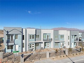 10511 Blossoming Hls Wy in Las Vegas, NV - Building Photo