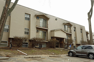 Fox Run Apartments in Toledo, OH - Foto de edificio - Building Photo