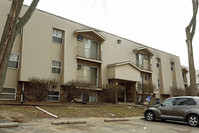 Fox Run Apartments in Toledo, OH - Building Photo - Building Photo