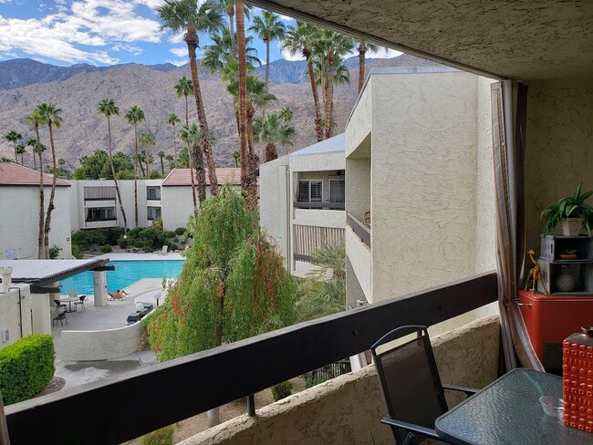 1552 S Camino Real, Unit 328 in Palm Springs, CA - Building Photo - Building Photo