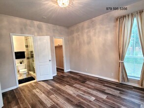 8504 Young Ln in Austin, TX - Building Photo - Building Photo