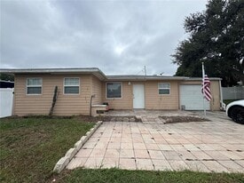 1031 Mohawk St in Clearwater, FL - Building Photo