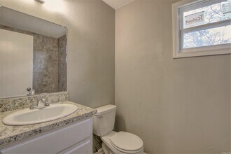 1900 Labette Manor Dr in Little Rock, AR - Building Photo - Building Photo