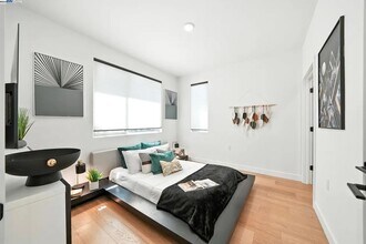 25243 Villager Ln in Hayward, CA - Foto de edificio - Building Photo